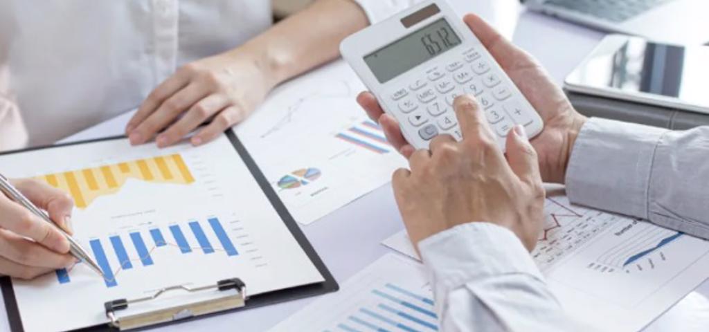 Η επίμονη ακρίβεια ρίχνει ακόμη χαμηλότερα τις μικρές επιχειρήσεις Η επίμονη ακρίβεια ρίχνει ακόμη χαμηλότερα τις μικρές επιχειρήσεις
